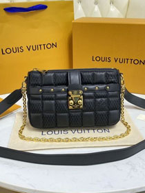 2021 Louis vuitton original lambskin pochette troca M59046 black