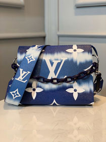 Louis Vuitton monogram canvas escale toiletry pouch 26 M69139 blue