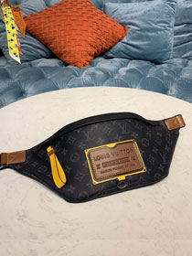 Louis vuitton original monogram eclipse discovery bumbag M44388