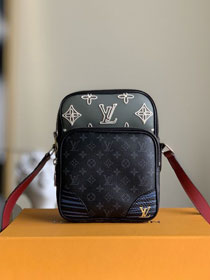 Louis vuitton original monogram eclipse slingbag M68686