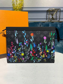 Louis vuitton original monogram eclipse voyage pochette m61692