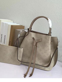 2017 louis vuitton original mahina leather girolata M54403 khaki