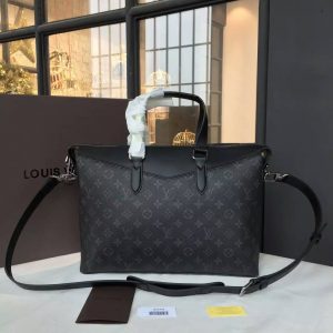 Replica Louis Vuitton EXPLORERDesigner Discreet