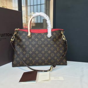 Replica Louis Vuitton PALLASDesigner Discreet