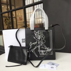 Replica Givenchy handbagDesigner Discreet