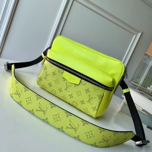 Replica Louis Vuitton Messenger BagDesigner Discreet