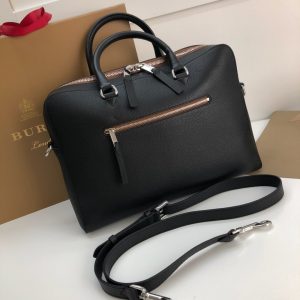 Replica Burberry HandbagDesigner Discreet