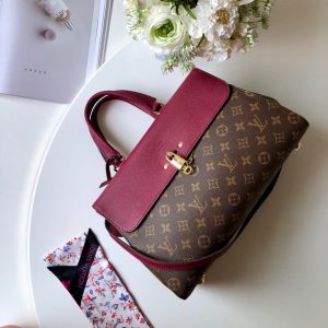 Replica Louis Vuitton Venus HandbagDesigner Discreet