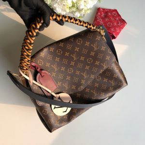 Replica Louis Vuitton BEAUBOURG MMDesigner Discreet