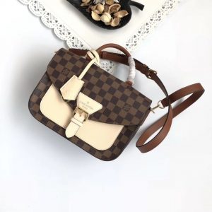 Replica LOUIS VUITTON TRENDY CROSSBODYDesigner Discreet