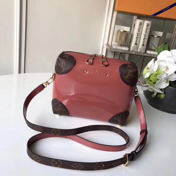 Replica LV Shoulder Bags 18 Monogram VENICE M53546