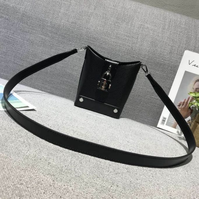 Replica LV Shoulder Bags BENTO BOX Epi M56038