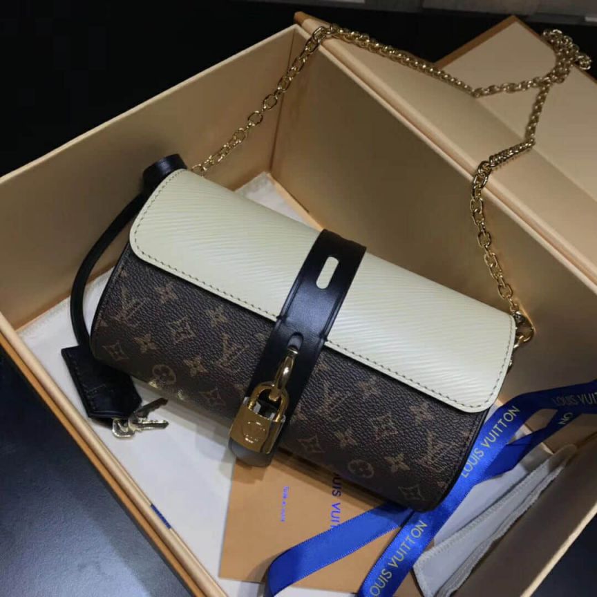 Replica LV Shoulder Bags 18 GLASSES CASE mini On Chain M44158