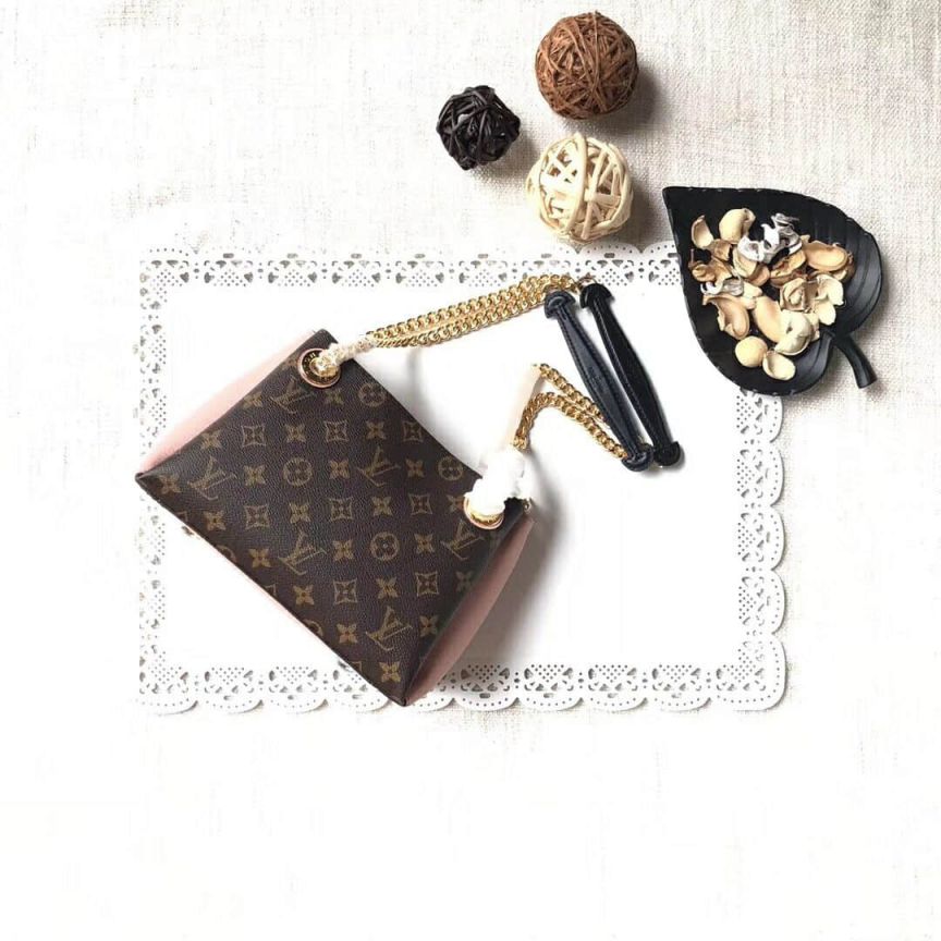 Replica LV Shoulder Bags 18 SURENE BB Crossbody On Chain M43777