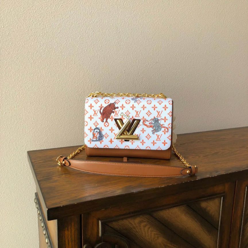 Replica LV Shoulder Bags TWIST MM Crossbody On Chain M44408