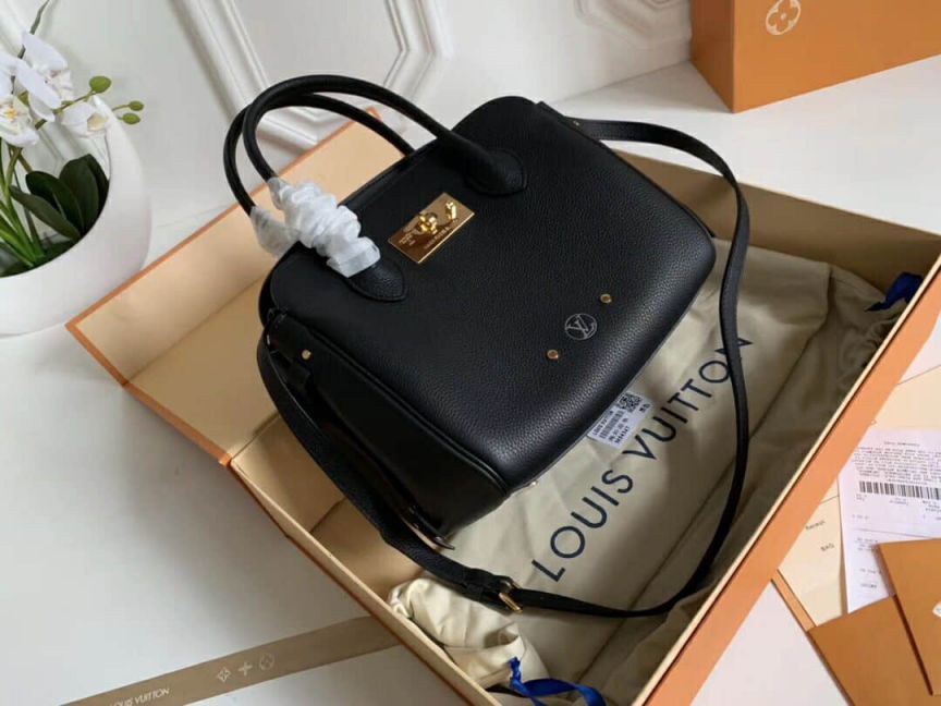 Replica LV Tote Bags 18 MILLA M54346