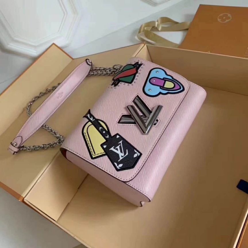 Replica LV Shoulder Bags Twist On Chain M52487