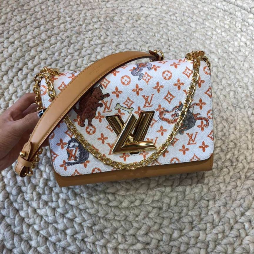 Replica LV Shoulder Bags 2019 Twist On Chain M44460