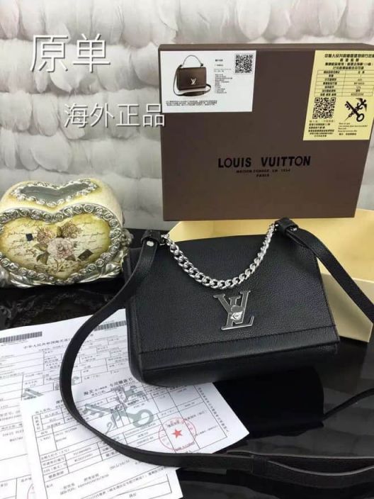 Replica LV Shoulder Bags M51200