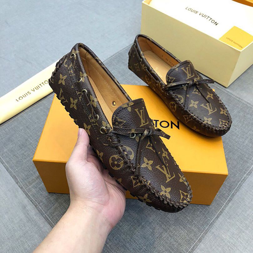 Replica 2019 LV Apricot Men Loafers