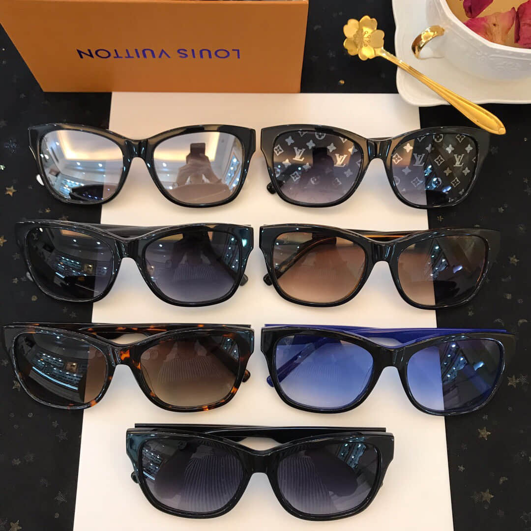 Replica 2019 LV Men&Women Unisex Sunglasses