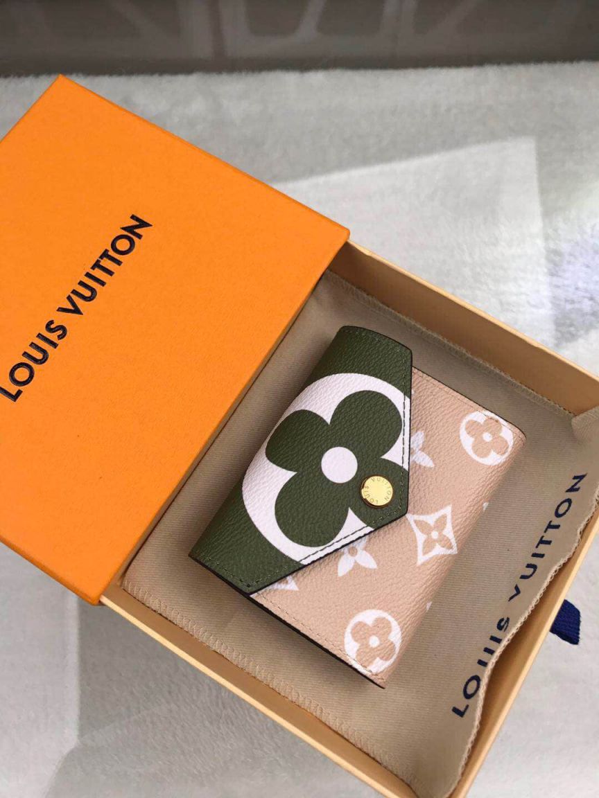 Replica LV Wallets 2019 Zoe Tri Fold M67640