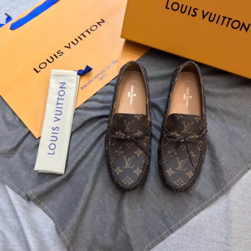 Replica 2019 LV Men Loafers
