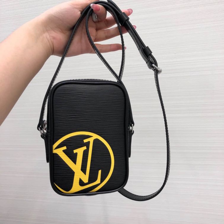 Replica LV M55120 2019 Epi Danube Crossbody Camera Bag Shoulder Bags