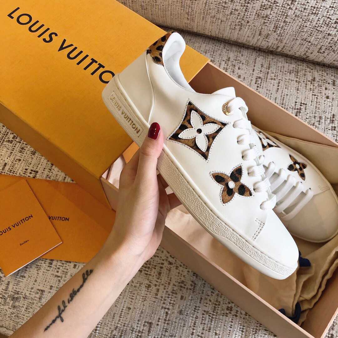 Replica LV 19 Women Women Sneakers