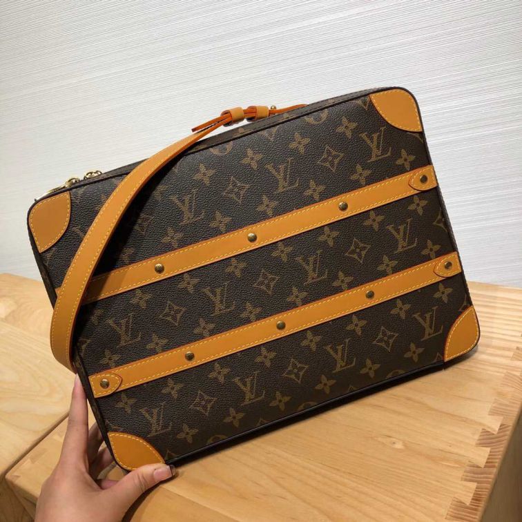 Replica LV 2019 NEW SOFT TRUNK Medium Messenger Bags M44754 Men Shoulder Bags