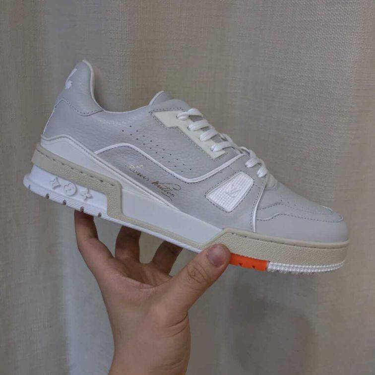 Replica LV 2019 NEW LV TRAINER Men Sneakers
