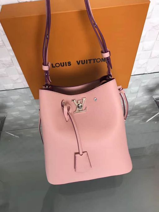 Replica LV Shoulder Bags LOCKME BUCKET M54678