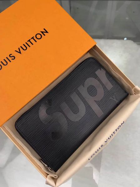Replica LV M60632 Supreme Black Epi Long Zip Wallets