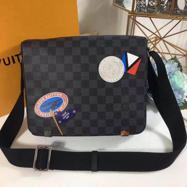 Replica LV N41054 Damier Graphite District Messenger Shoulder Bags