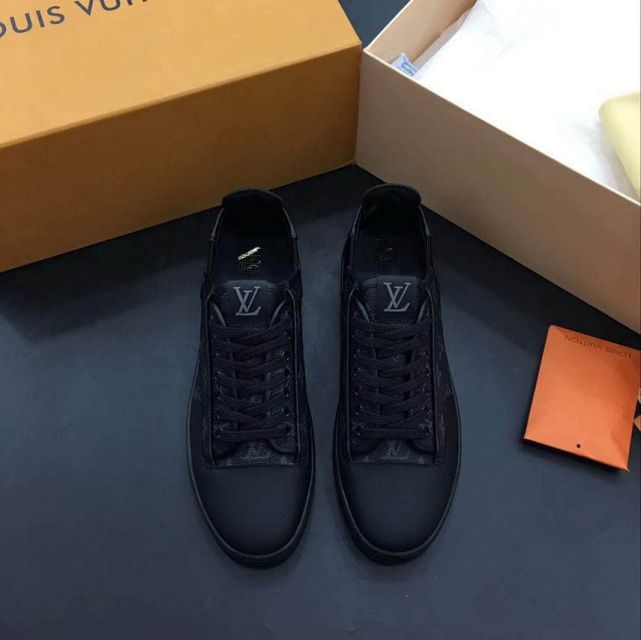 Replica Leather Men Sandals