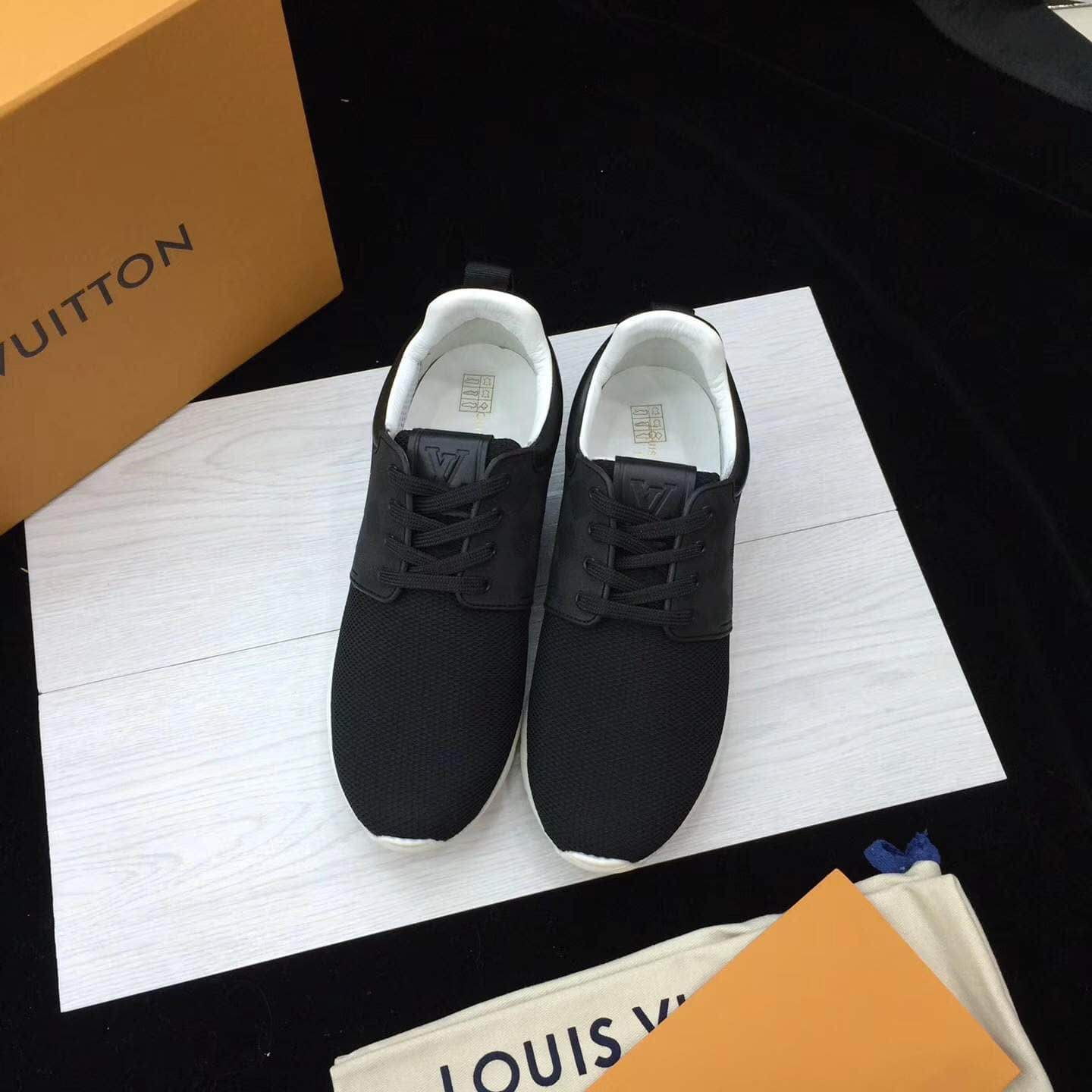 Replica Men Sneakers