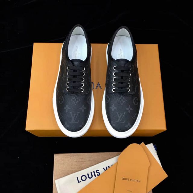 Replica 2018 LV Men Leather Sneakers
