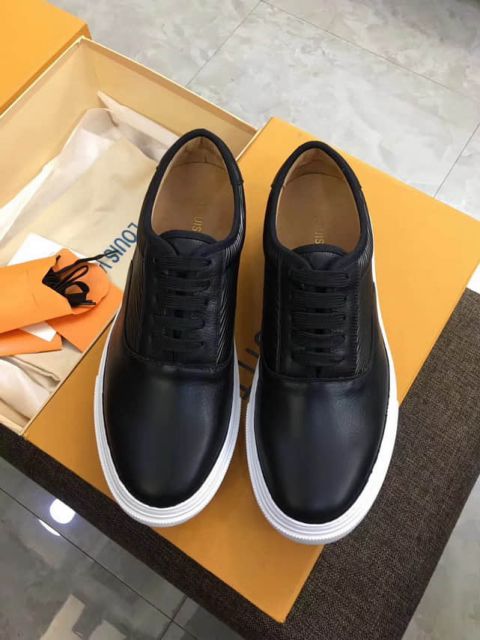 Replica LV Causal Classic Men Sandals