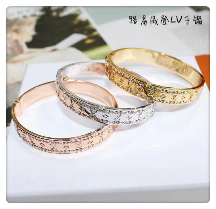 Replica 2018 LV Limited Edition Bracelets