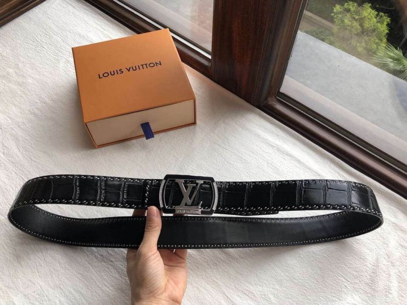 Replica 2018 LV Men Leather Belts