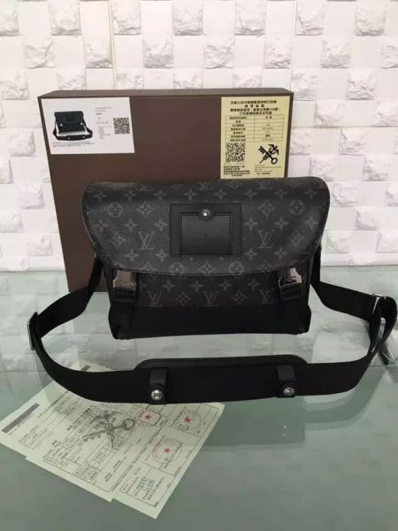 Replica LV VOYAGER Small Messenger M40511 Shoulder Bags