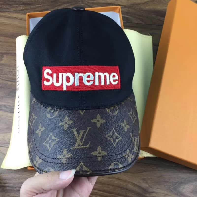 Replica LV x Supreme 2018 Unisex Baseball Hats