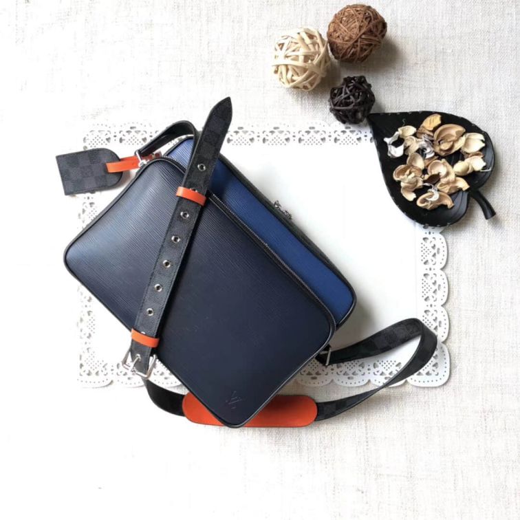 Replica LV Men Crossbody 2018 Multicolor Epi Messenger M51466 Shoulder Bags