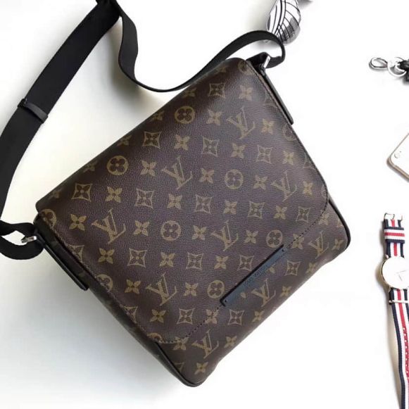 Replica LV M40935 District Small Monogram Macassar Canvas Men Crossbody Shoulder Bags