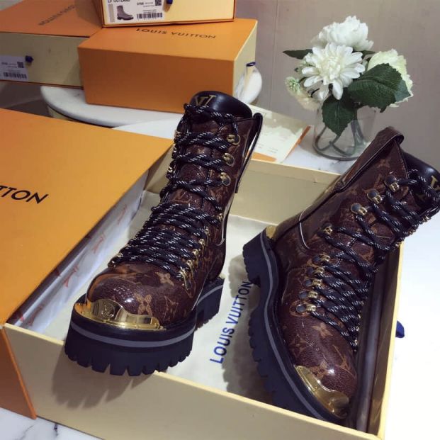 Replica 2018 LV Men&Women Unisex Shoes