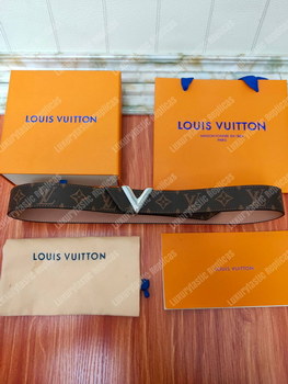 Replica LV Essential V 30MM