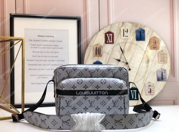 Replica LV Monogram Blanc Outdoor Messenger Bag