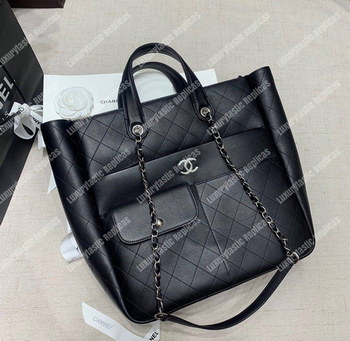 Replica Chanel Large Zipped Shopping Bag Black