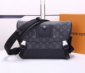 Replica Top Replica Louis Vuitton M40511 Messenger PM Voyager Monogram Eclipse Canvas