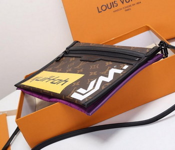 Replica Replica Louis Vuitton Double Flat Messenger Created from Two Separate Zip close Pouches M44641